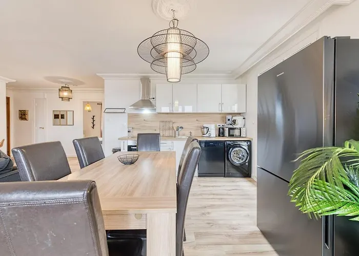 Magnificent Apartment, 4 Bedrooms, Fiber Wifi Appartement *