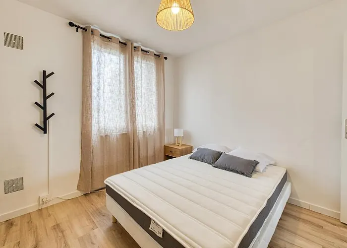 Magnificent Apartment, 4 Bedrooms, Fiber Wifi * Grenoble