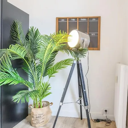 Lägenhet Magnificent Apartment, 4 Bedrooms, Fiber Wifi