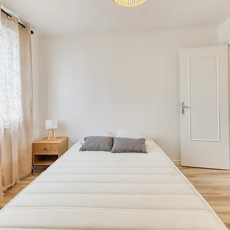 Magnificent Apartment, 4 Bedrooms, Fiber Wifi Apartament