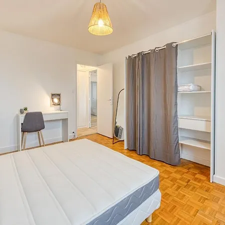 Magnificent Apartment, 4 Bedrooms, Fiber Wifi *