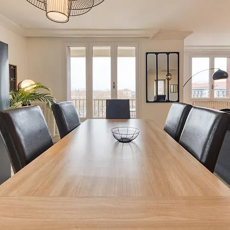 アパート Magnificent Apartment, 4 Bedrooms, Fiber Wifi グルノーブル