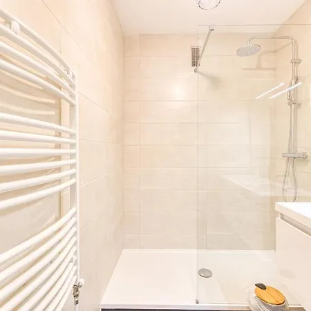 Magnificent Apartment, 4 Bedrooms, Fiber Wifi Daire