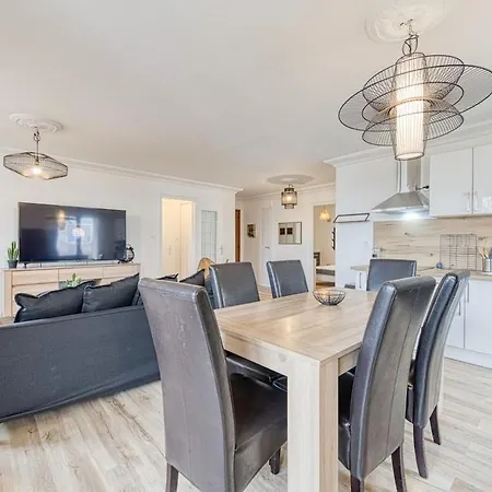 Magnificent Apartment, 4 Bedrooms, Fiber Wifi * Grenoble