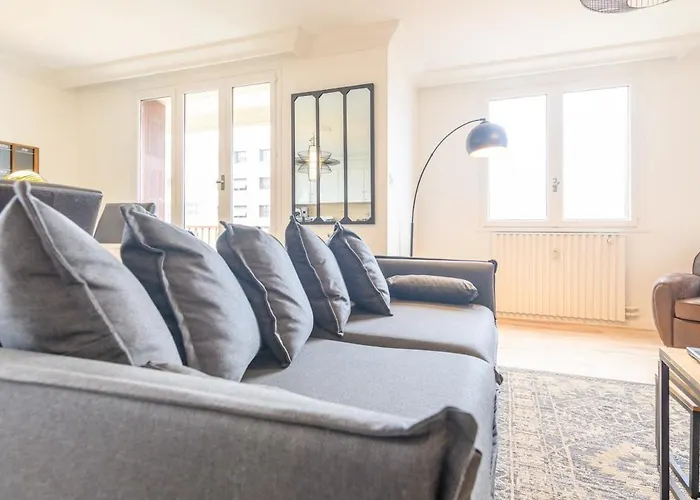 Magnificent Apartment, 4 Bedrooms, Fiber Wifi דירה