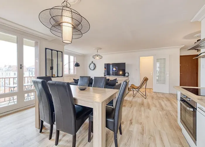 דירה Magnificent Apartment, 4 Bedrooms, Fiber Wifi גרנובל