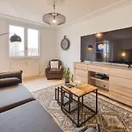 Magnificent Apartment, 4 Bedrooms, Fiber Wifi * Grenoble