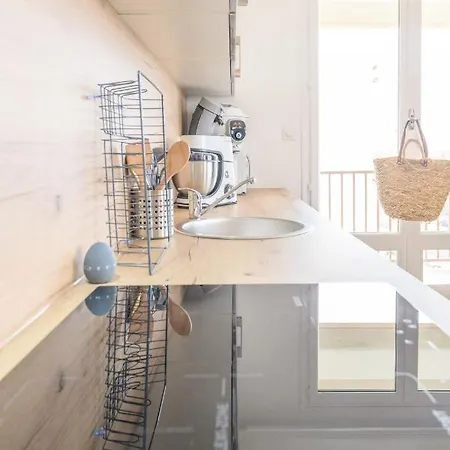 Magnificent Apartment, 4 Bedrooms, Fiber Wifi