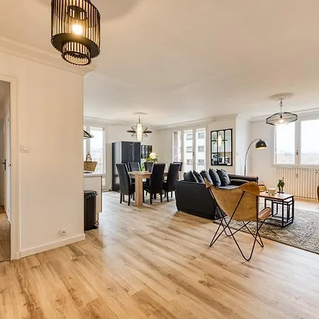 Magnificent Apartment, 4 Bedrooms, Fiber Wifi * غرونوبل