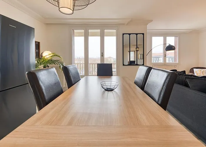 Apartman Magnificent Apartment, 4 Bedrooms, Fiber Wifi Grenoble