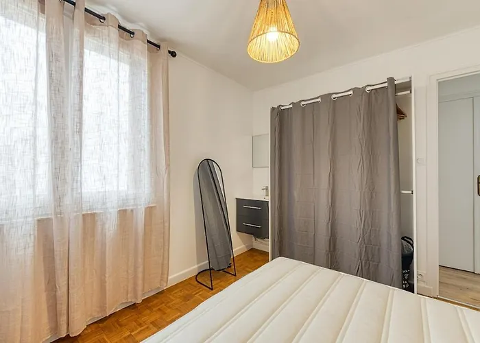 Magnificent Apartment, 4 Bedrooms, Fiber Wifi Apartman *